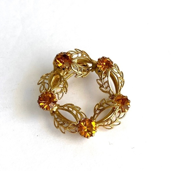 Vintage Wreath Brooch Faux Citrine Rhinestone Gold - Picture 3 of 7
